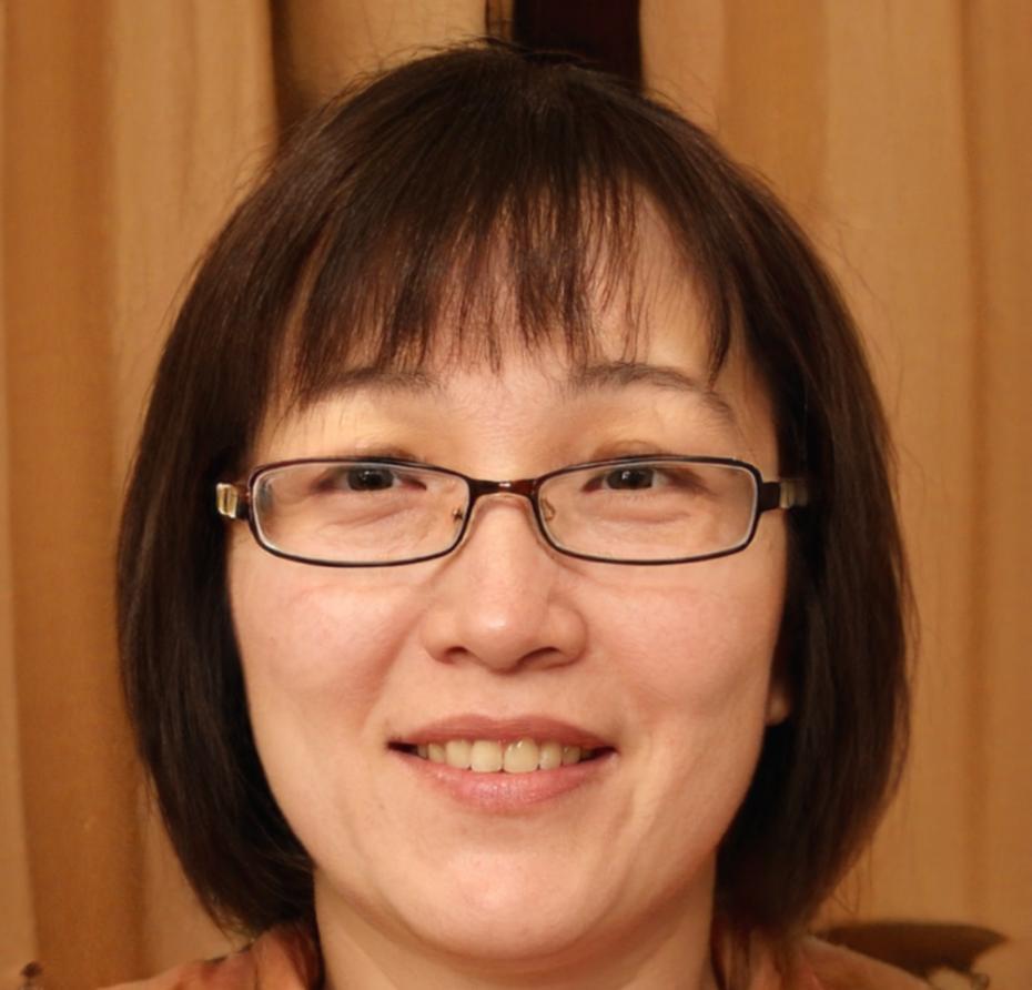 Sarah Mitchell - Senior Academic Advisor